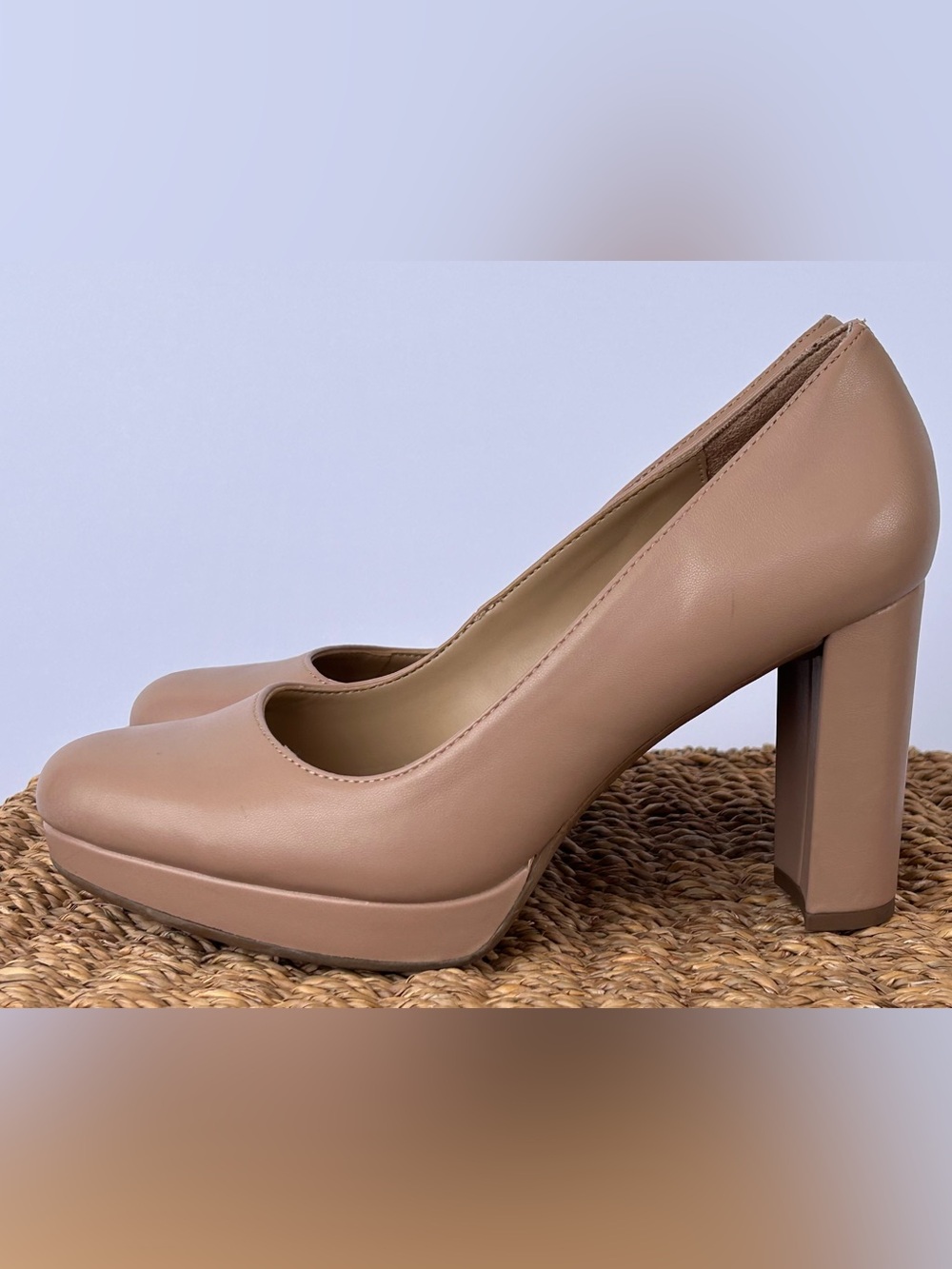 Naturalizer Womenโs Berlin Heels Slip On Crรจme Brรปlรฉe Block Heel Size 7.5